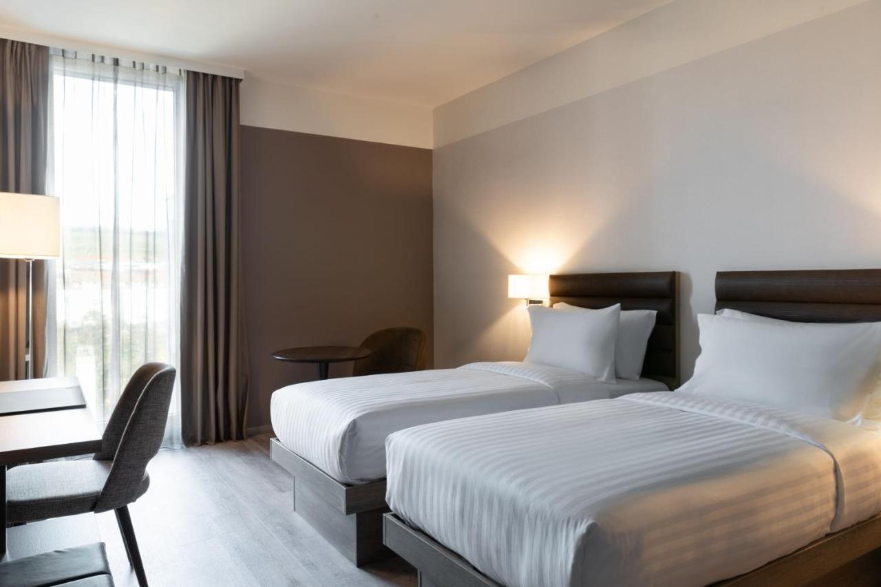 Ac Hotel By Marriott Wuerzburg 외부 사진